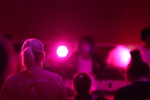 Le public dans une ambiance rose. Octobre Rose à Trégueux, 10 octobre 2026.